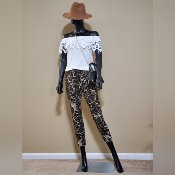 High Rise Leopard Print Joggers - Picture 9 of 9